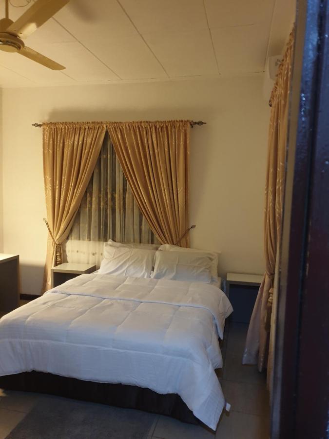 Fresh Air Lodge Sakumono Екстер'єр фото